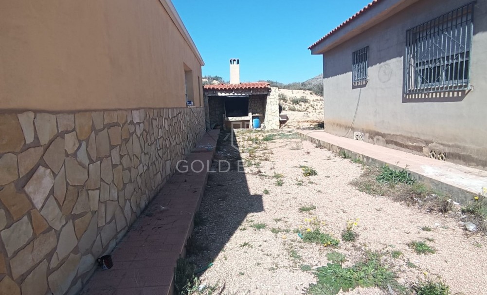 Wederverkoop ·  · Elda · Elda Centro