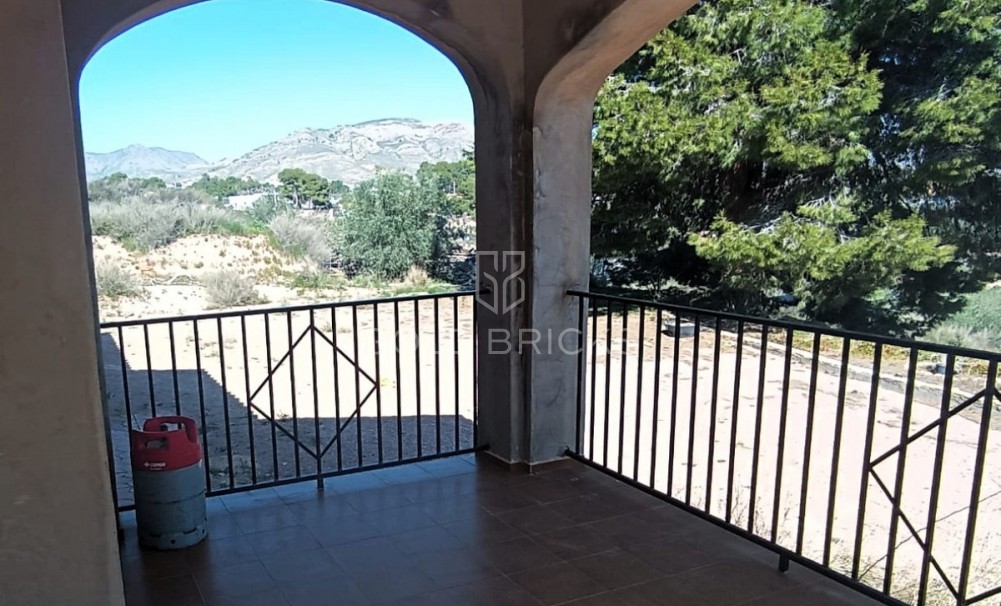 Wederverkoop ·  · Elda · Elda Centro