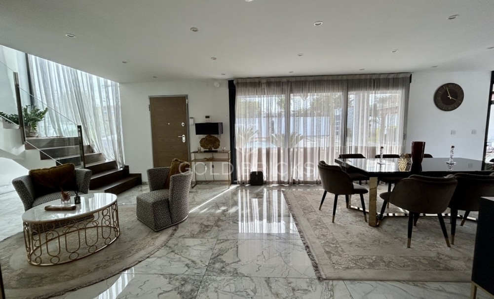 Wederverkoop ·  · Orihuela · Los Balcones