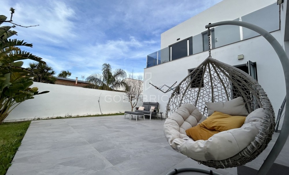 Wederverkoop ·  · Orihuela · Los Balcones