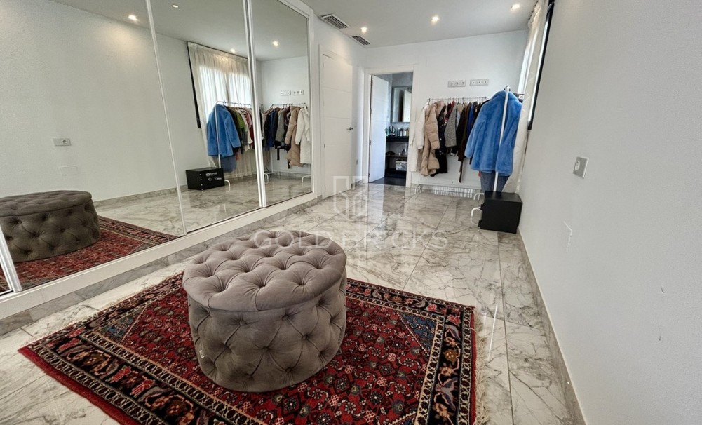 Wederverkoop ·  · Orihuela · Los Balcones