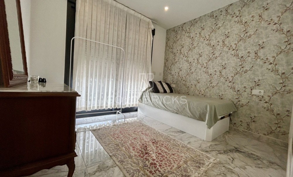 Wederverkoop ·  · Orihuela · Los Balcones