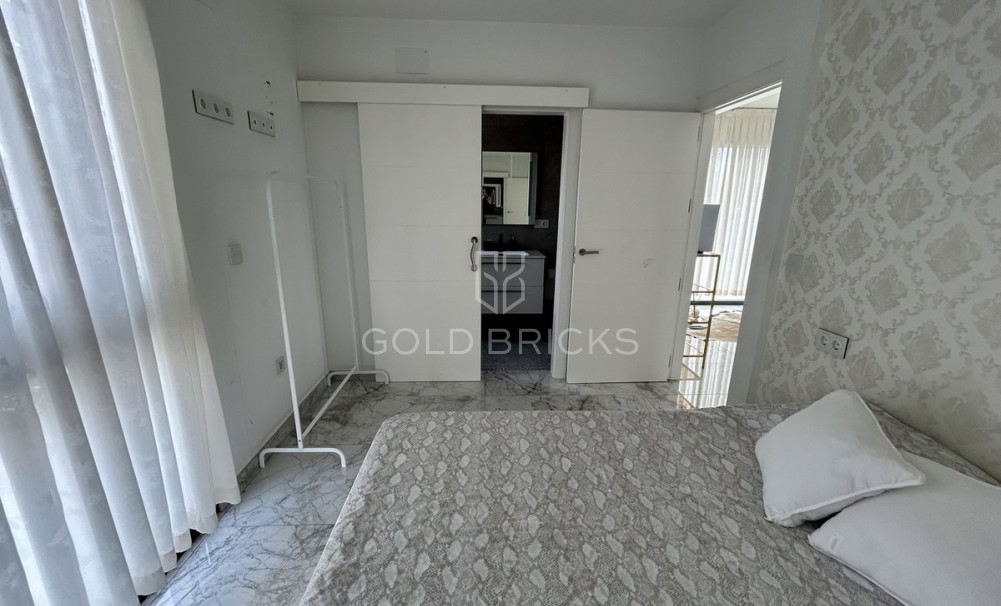 Wederverkoop ·  · Orihuela · Los Balcones