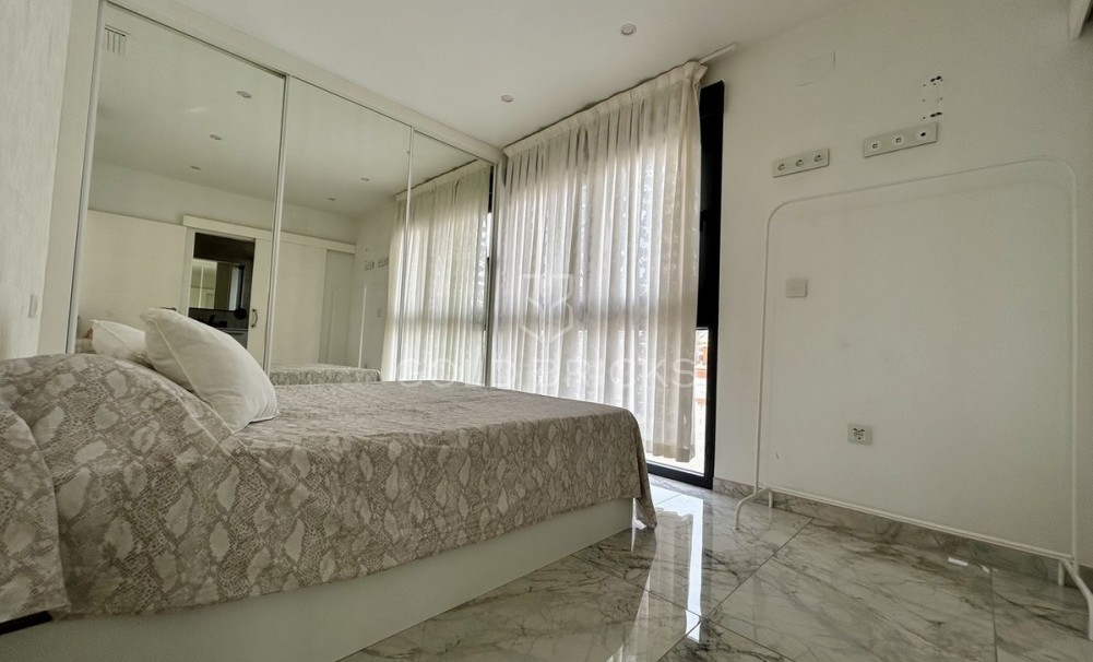 Wederverkoop ·  · Orihuela · Los Balcones