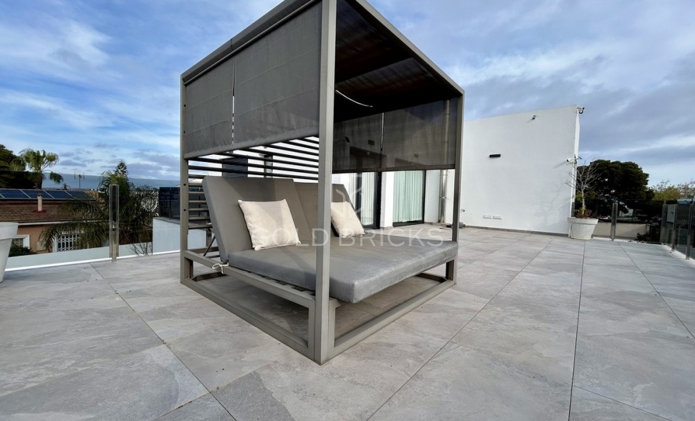 Wederverkoop ·  · Orihuela · Los Balcones