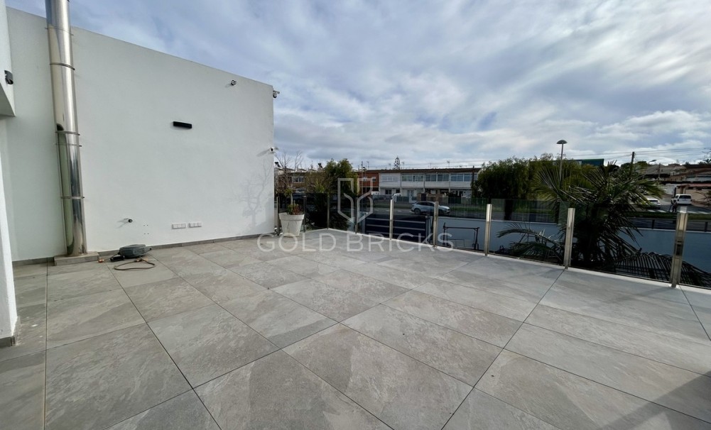 Wederverkoop ·  · Orihuela · Los Balcones