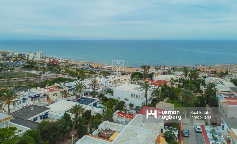 Återförsäljning ·  · Torrevieja · La Mata