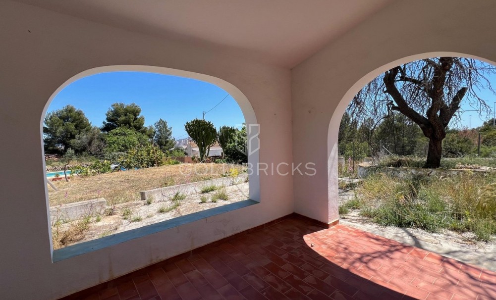 Wederverkoop ·  · Novelda · Estación