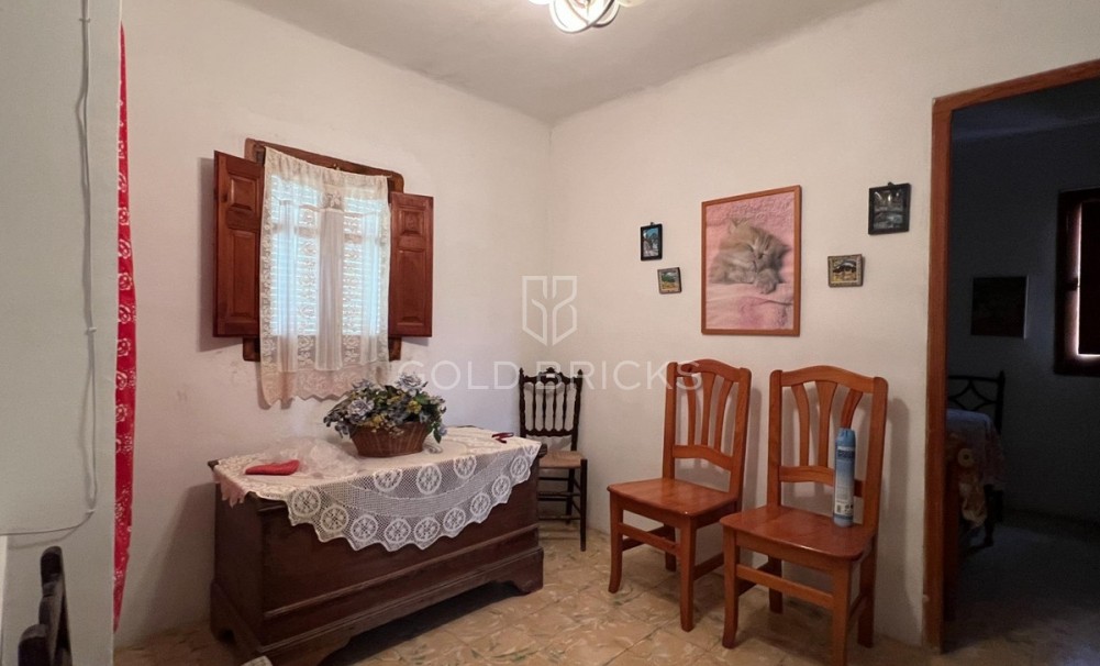 Wederverkoop ·  · Novelda · Estación