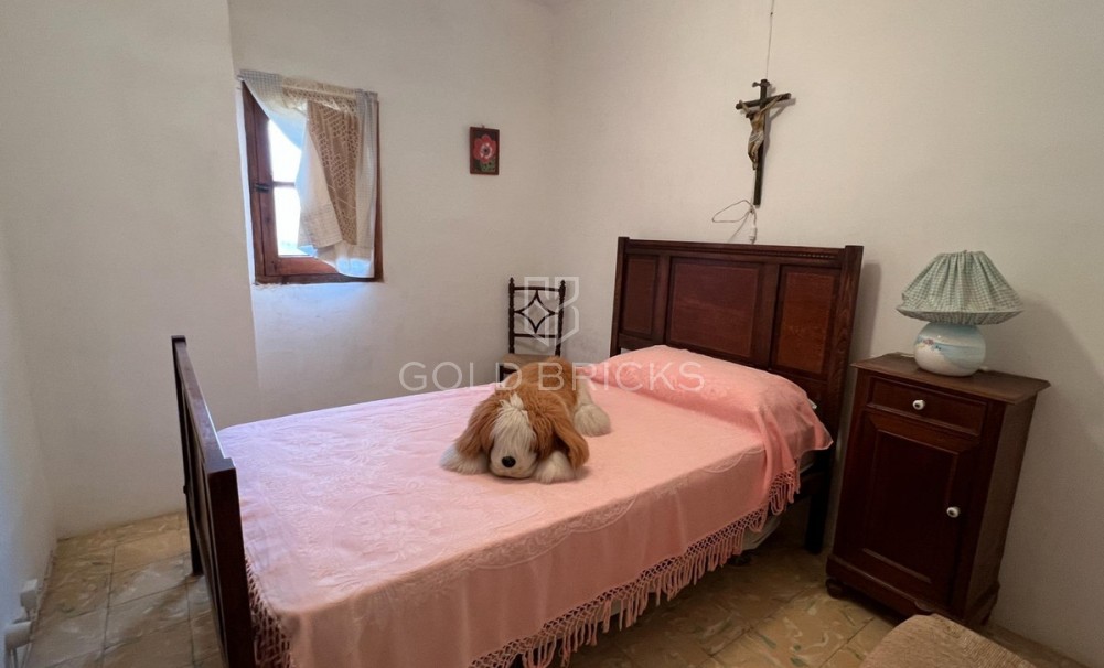 Wederverkoop ·  · Novelda · Estación