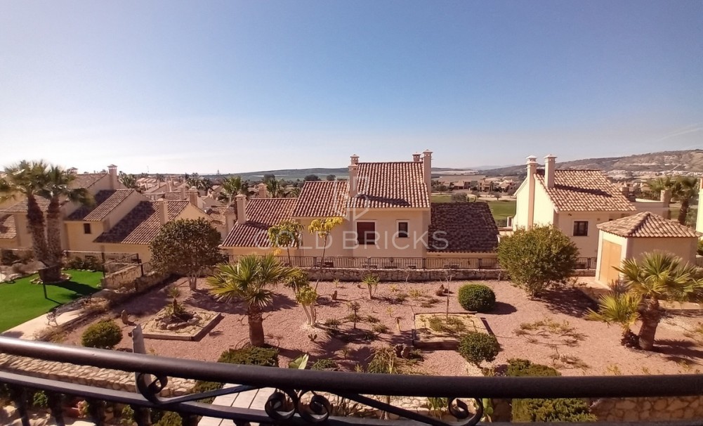 Wederverkoop ·  · Algorfa · La finca golf