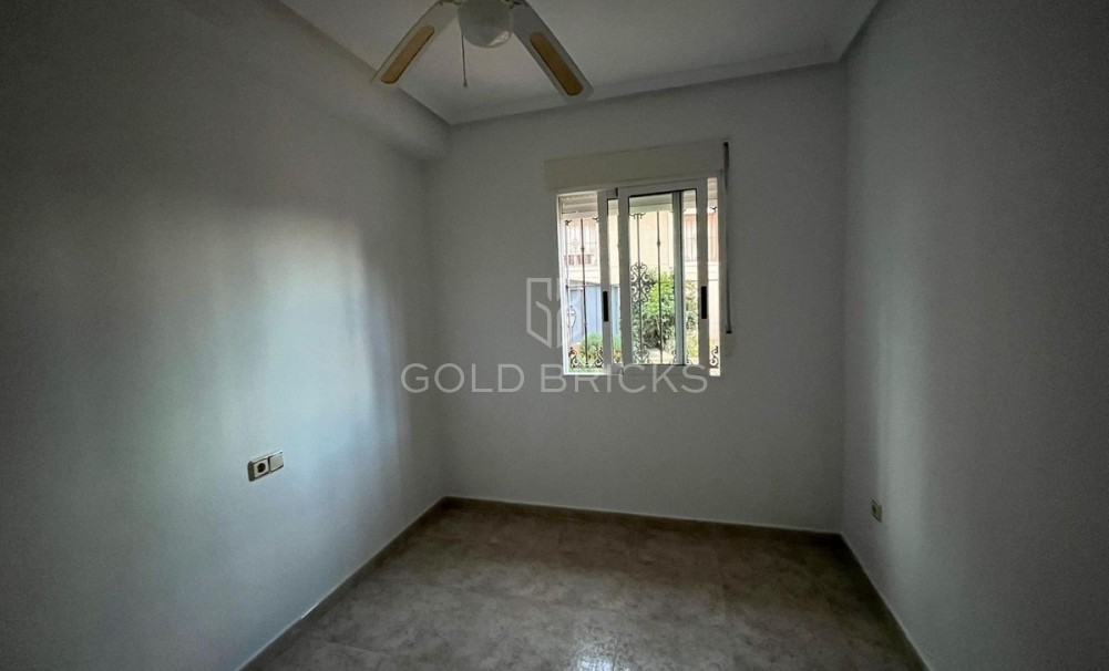 Wederverkoop ·  · Orihuela · Villamartin