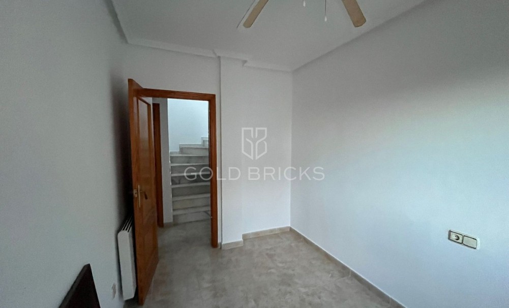 Wederverkoop ·  · Orihuela · Villamartin