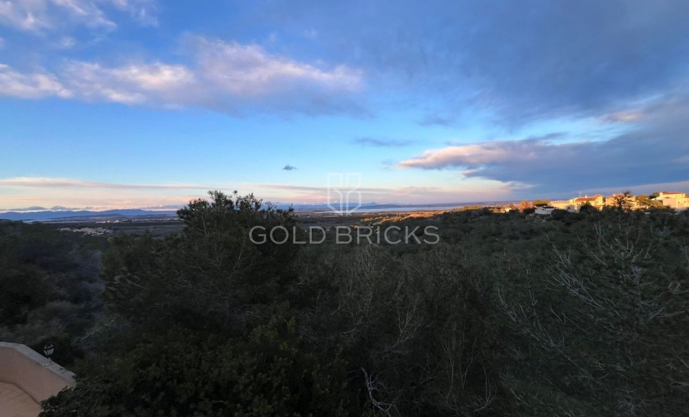 Wederverkoop ·  · Orihuela · Villamartin