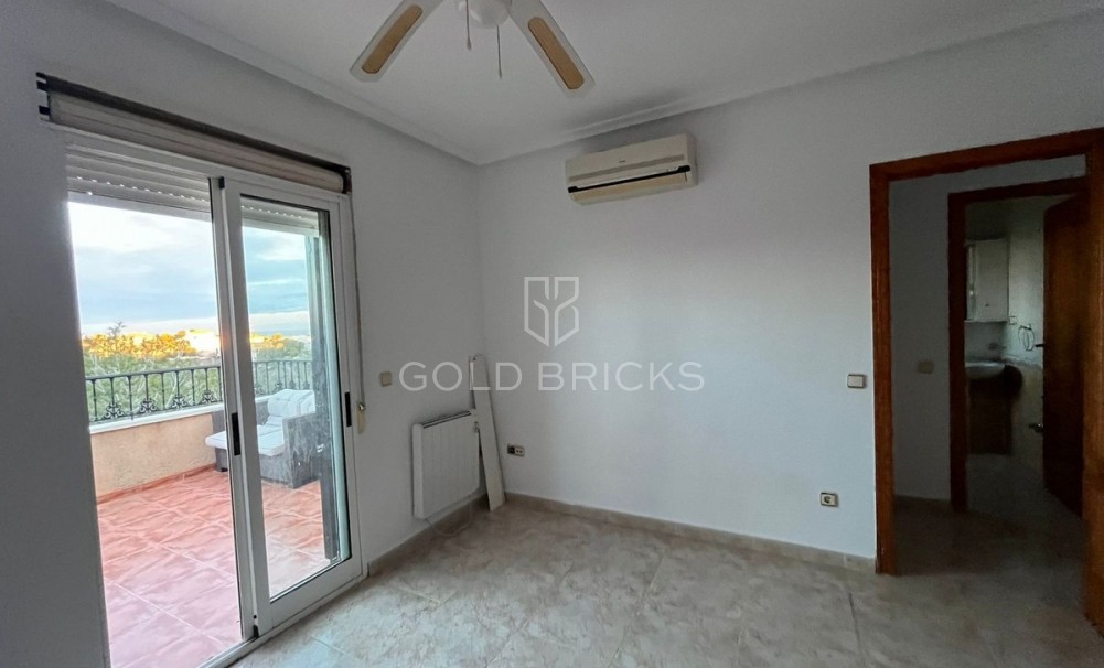 Wederverkoop ·  · Orihuela · Villamartin