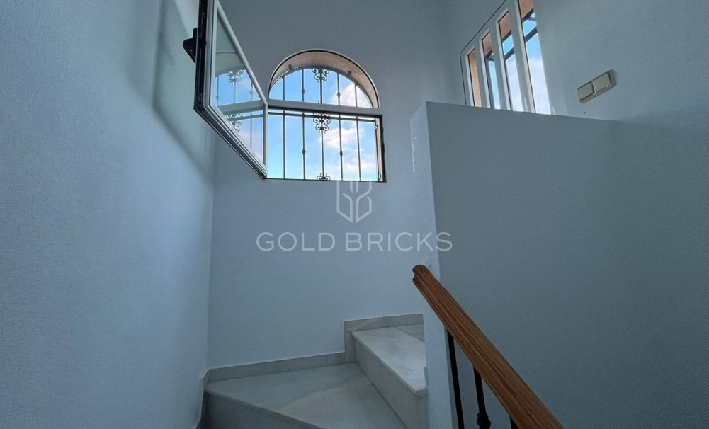 Wederverkoop ·  · Orihuela · Villamartin