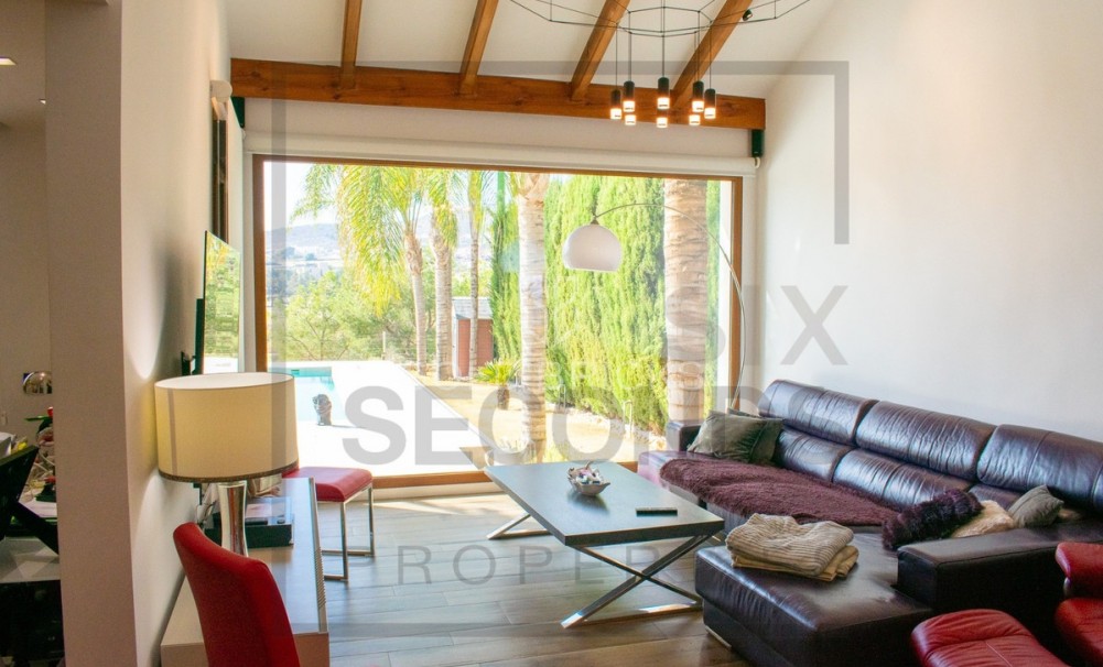 Wederverkoop ·  · Algorfa · Algorfa Centro