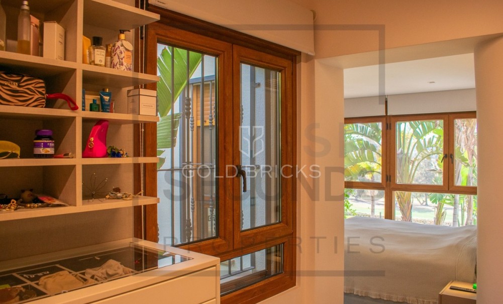 Wederverkoop ·  · Algorfa · Algorfa Centro