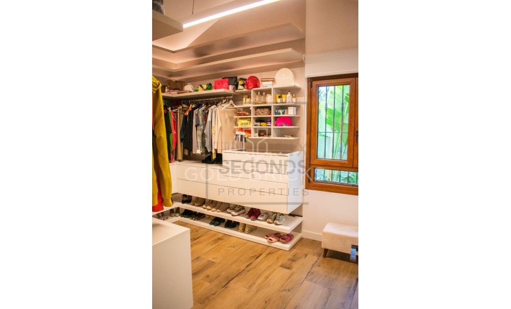 Wederverkoop ·  · Algorfa · Algorfa Centro