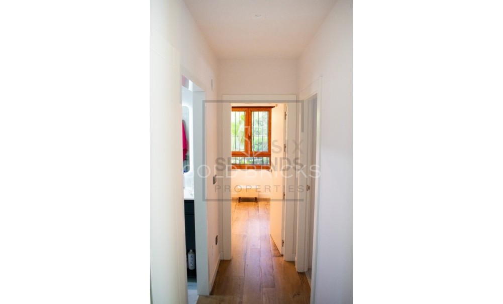 Wederverkoop ·  · Algorfa · Algorfa Centro