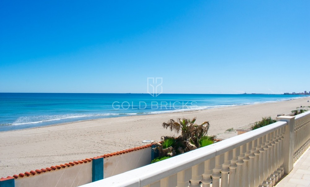 Wederverkoop ·  · San Javier · La Manga Del Mar Menor