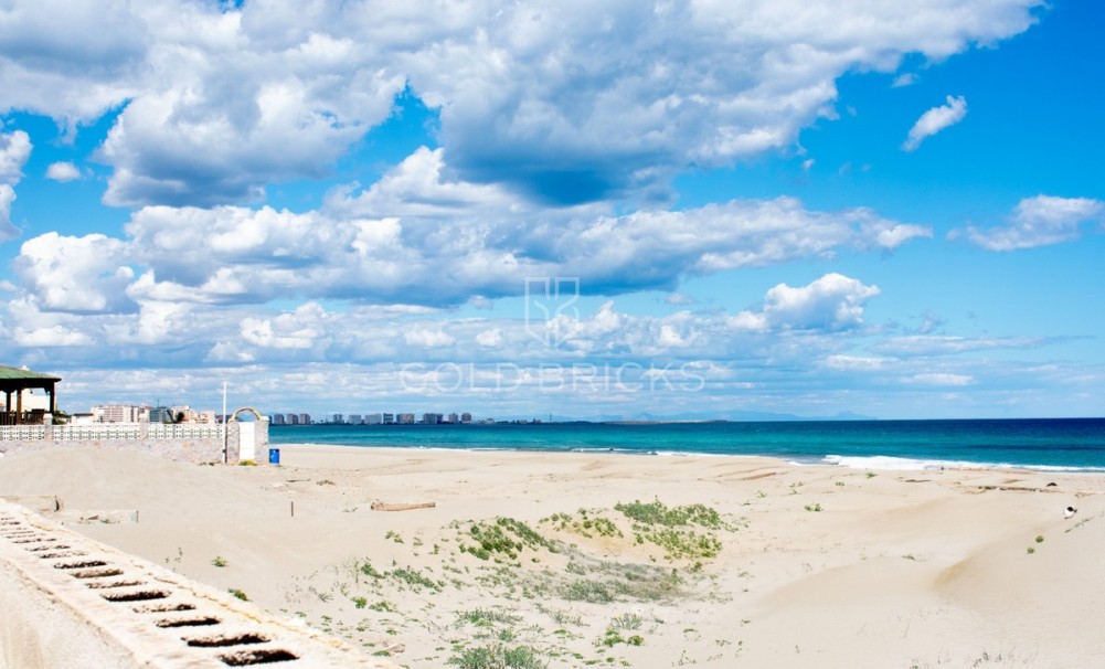 Wederverkoop ·  · San Javier · La Manga Del Mar Menor