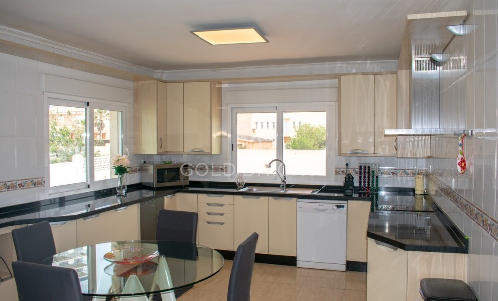 Wederverkoop ·  · San Javier · La Manga Del Mar Menor