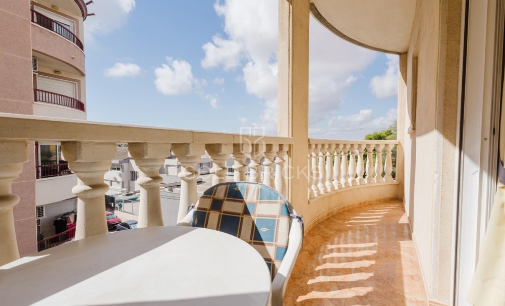 Wederverkoop ·  · Alicante City · Parque de las Naciones