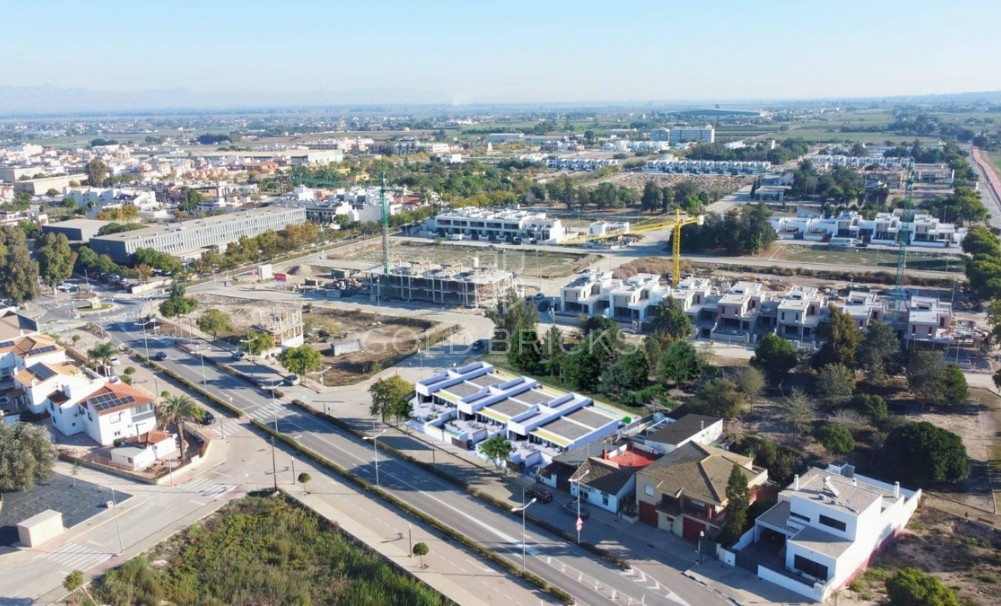 New Build ·  · Dolores · Dolores Centro