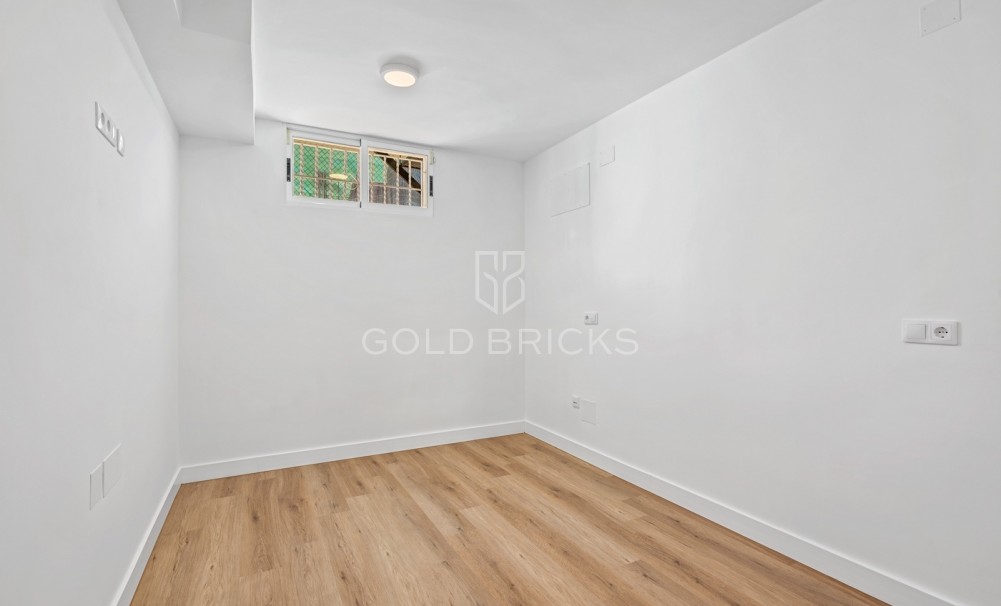 Resale · Doppelhaushälfte · Benimar