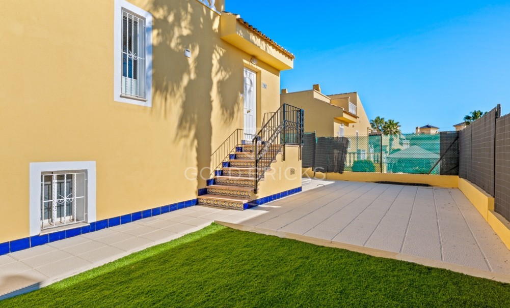 Resale · Doppelhaushälfte · Benimar