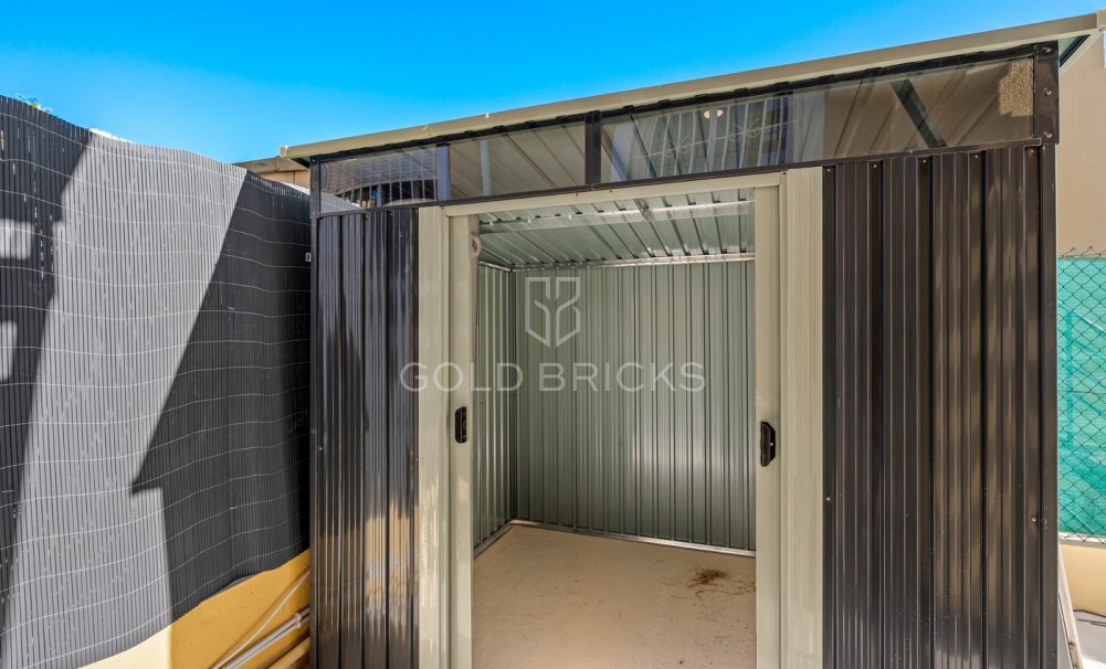 Resale · Doppelhaushälfte · Benimar