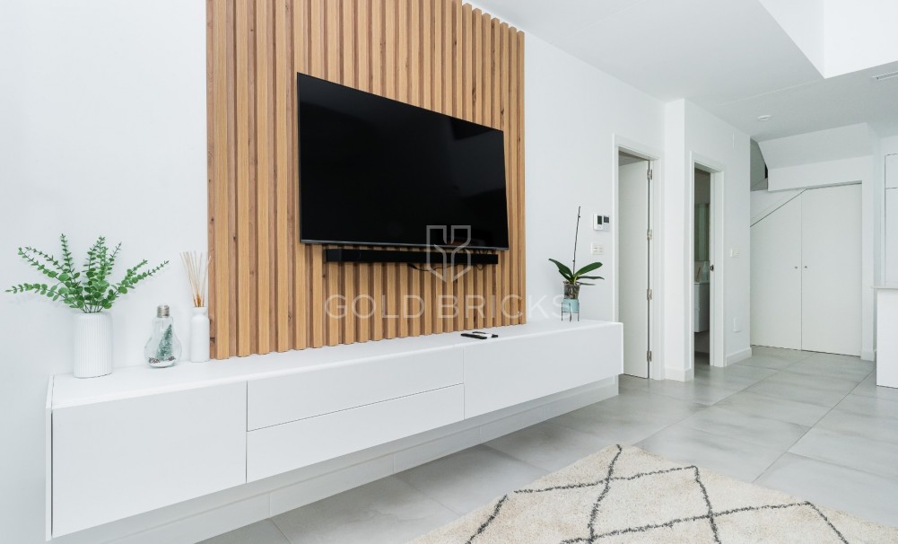 Resale · Villa · Los Montesinos