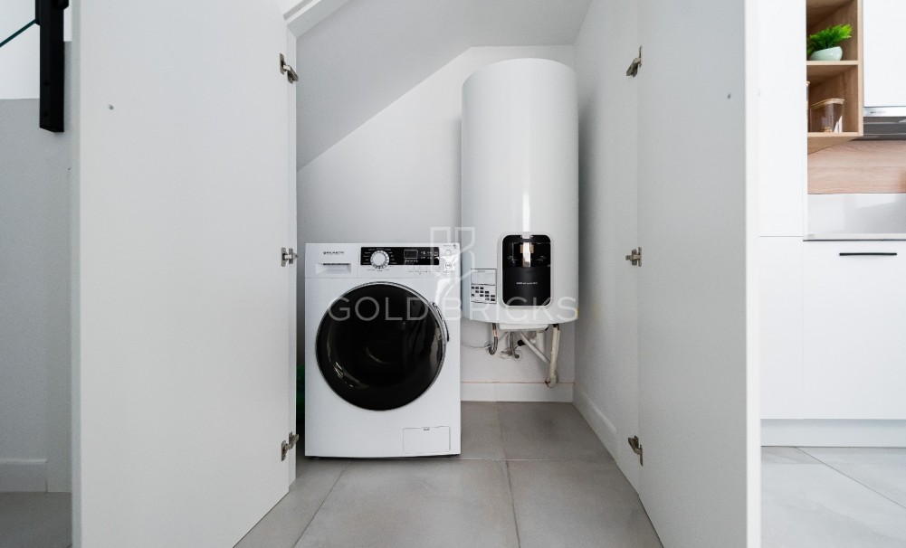 Resale · Villa · Los Montesinos