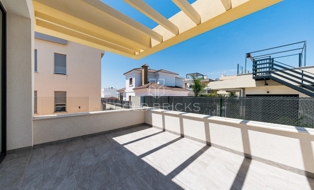 Resale · Villa · Los Montesinos