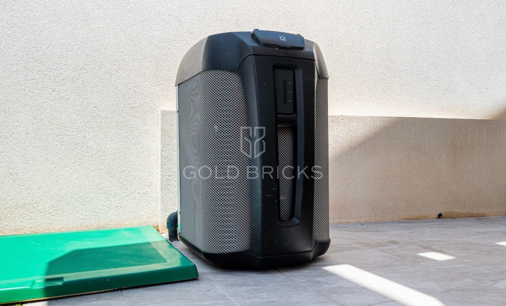 Resale · Villa · Los Montesinos