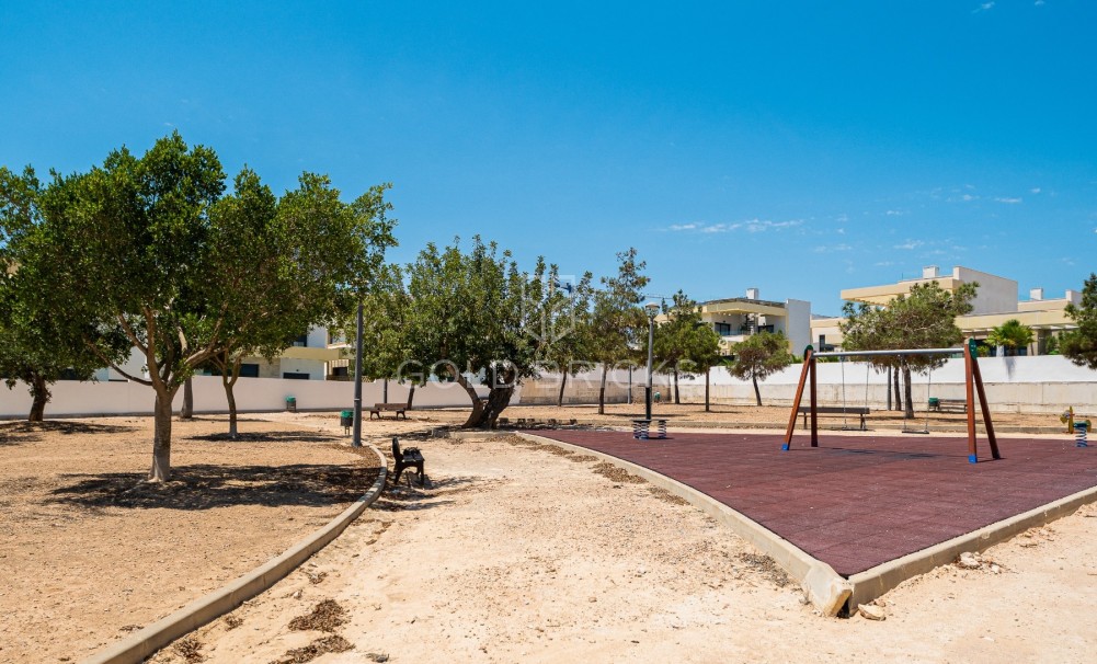 Resale · Villa · Los Montesinos