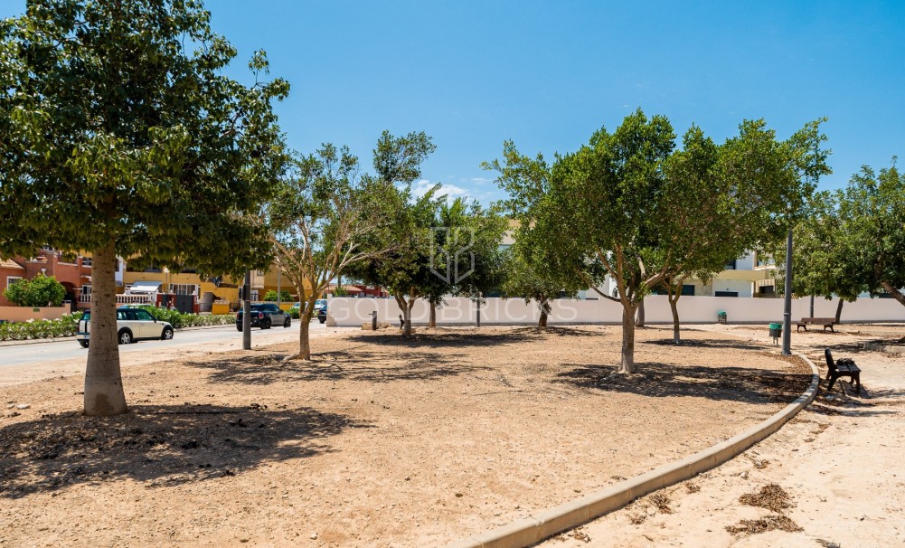 Resale · Villa · Los Montesinos