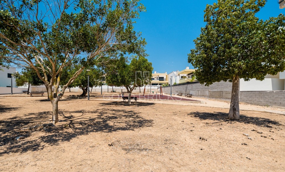 Resale · Villa · Los Montesinos