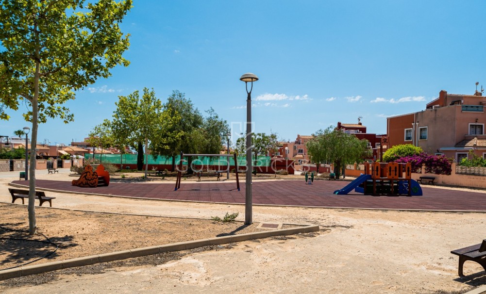 Resale · Villa · Los Montesinos