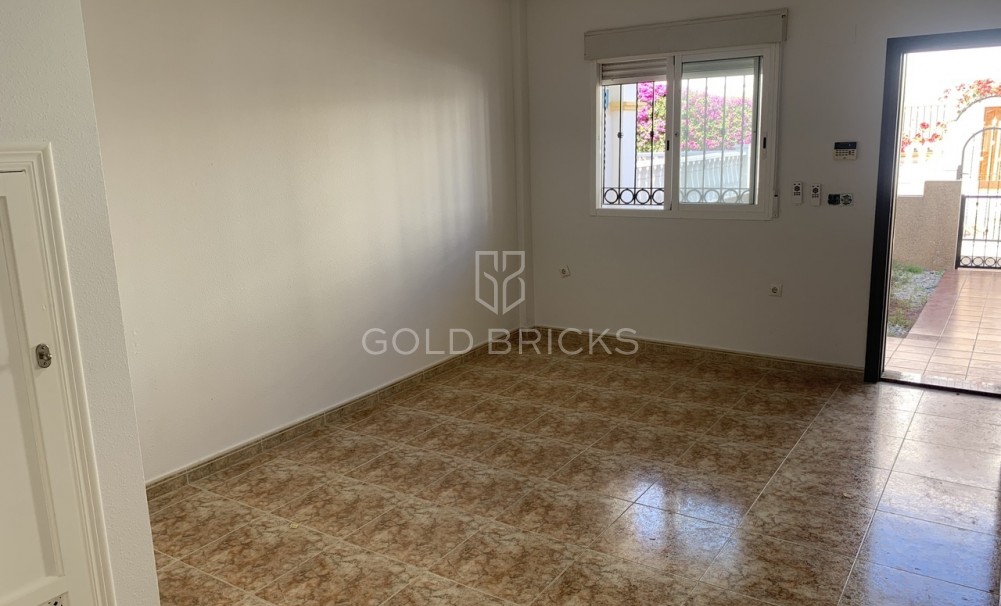 Återförsäljning · Stadshus · Punta Prima