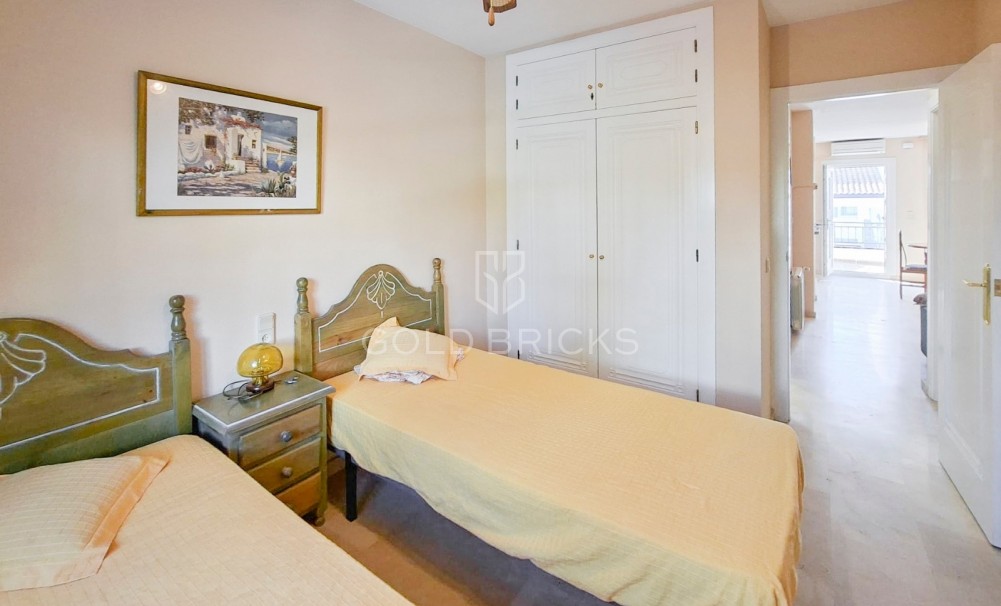 Resale · Stadthaus · Villamartín