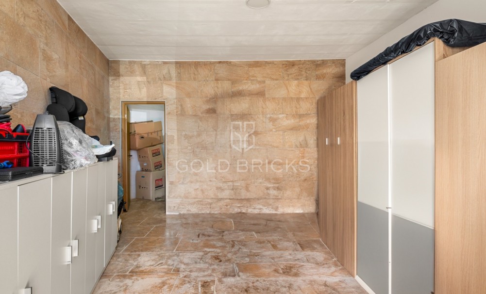 Wederverkoop · Landgoed · Crevillente