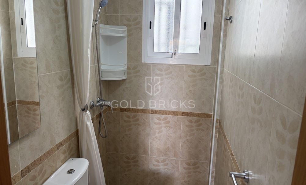 Revente · Maison de ville · Punta Prima