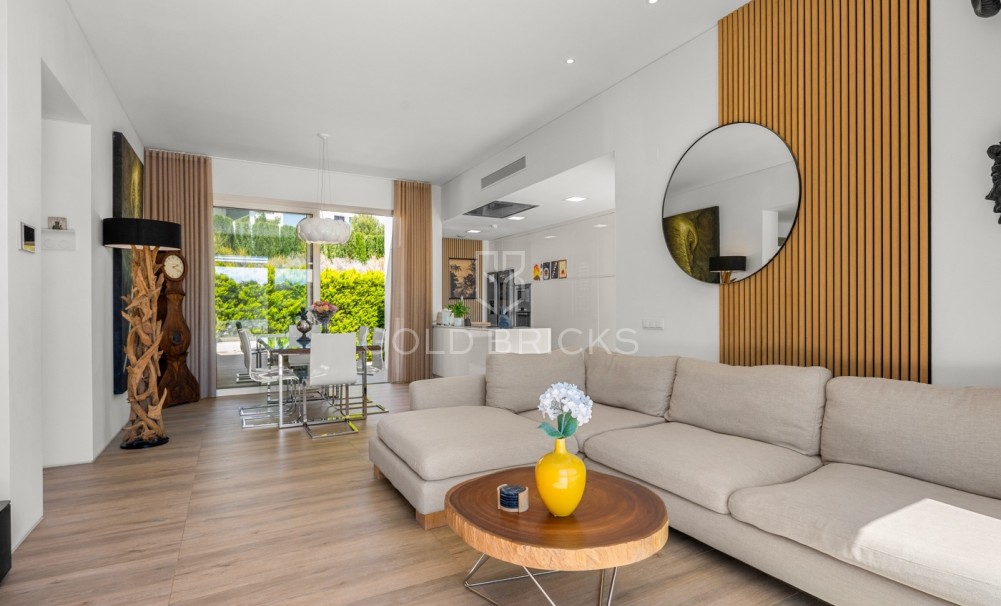 Sale · Detached Villa · Las Colinas Golf Resort