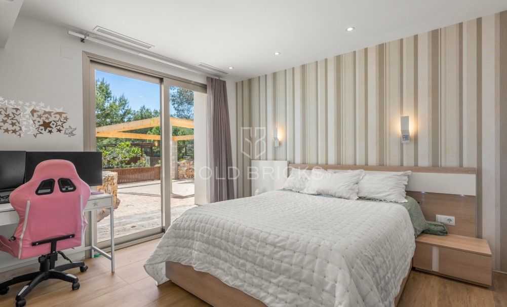 Sale · Detached Villa · Las Colinas Golf Resort
