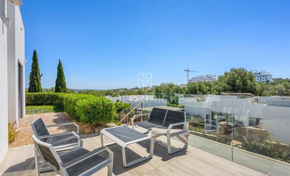 Sale · Detached Villa · Las Colinas Golf Resort