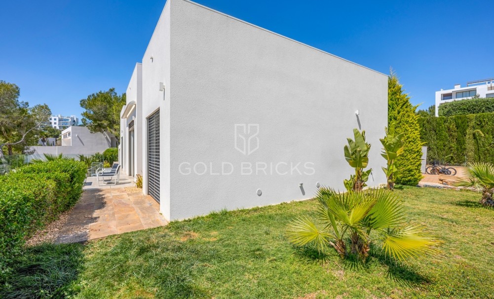 Sale · Detached Villa · Las Colinas Golf Resort