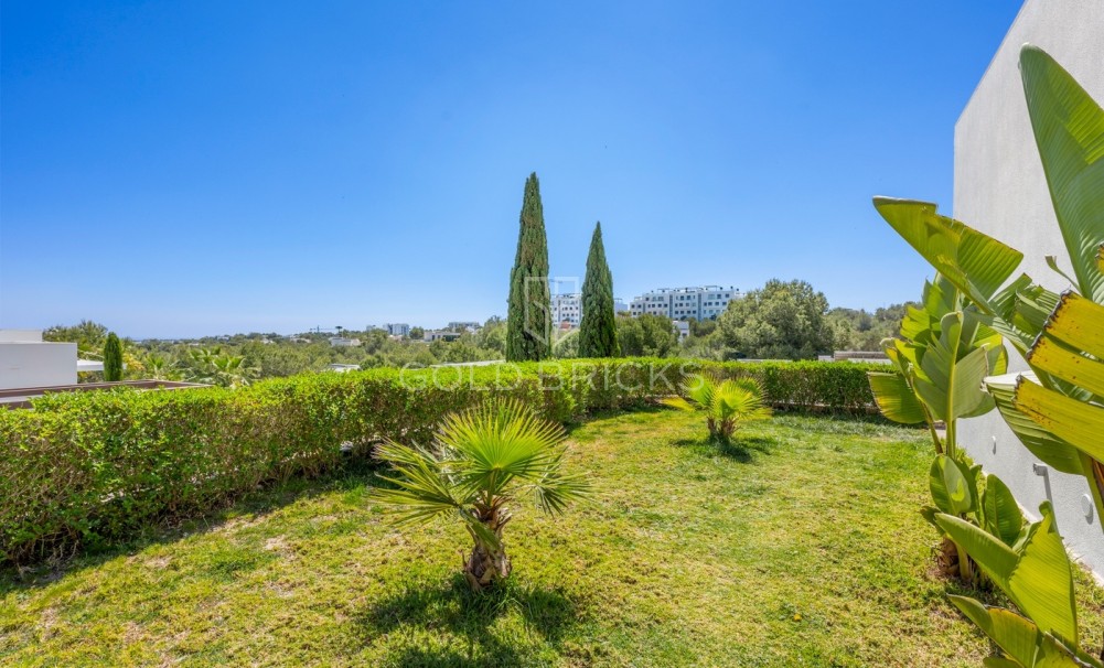 Sale · Detached Villa · Las Colinas Golf Resort