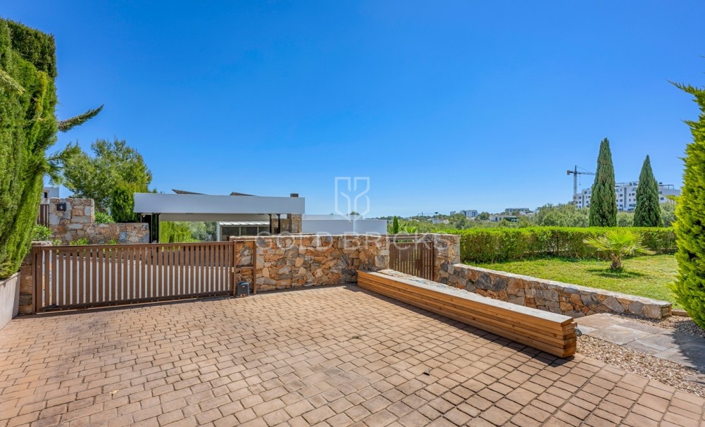 Sale · Detached Villa · Las Colinas Golf Resort